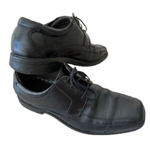 Dockers Men's Cap Toe Oxfords 11W Black Leather Shoes.